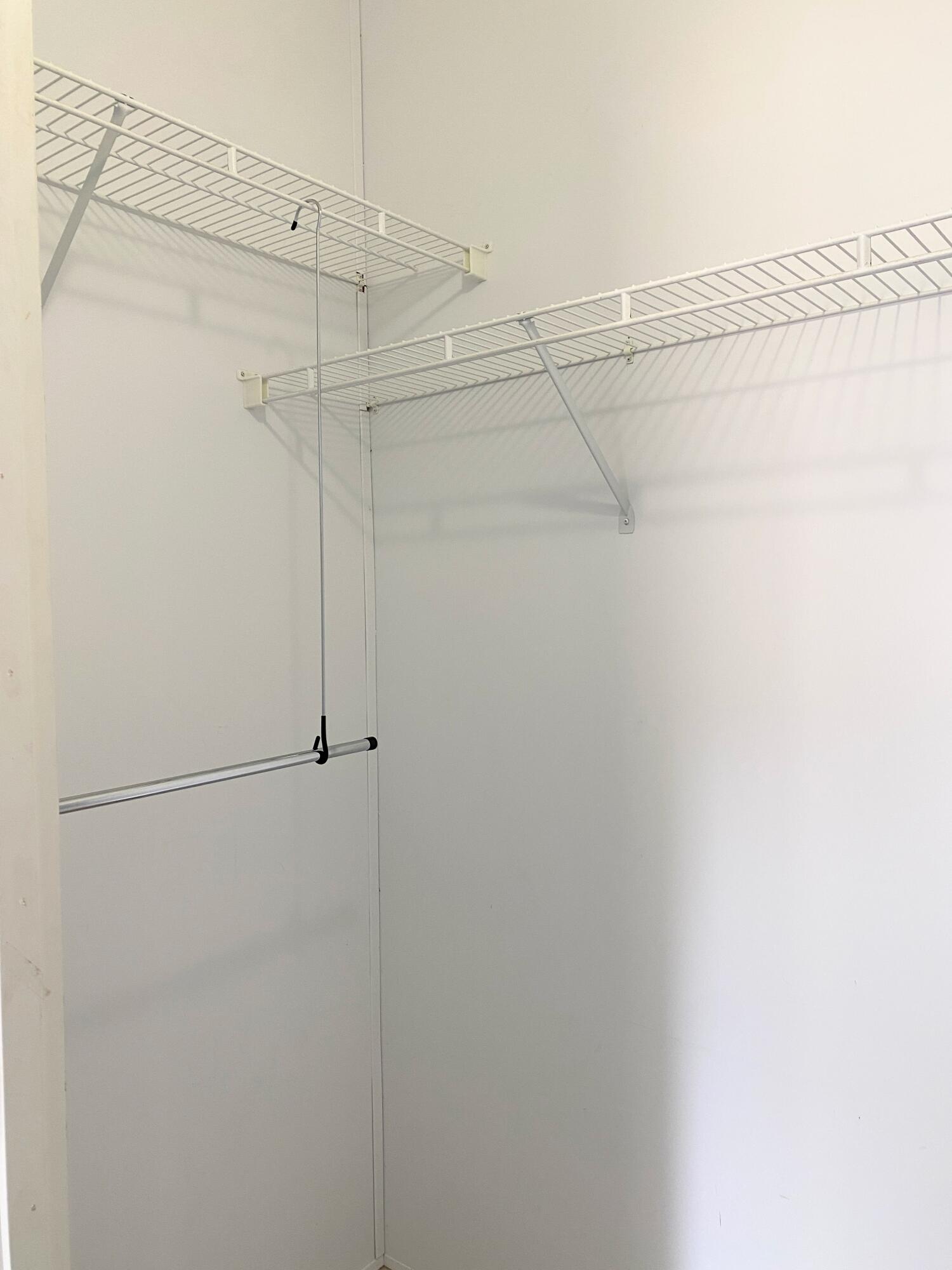 4916 Airstream Avenue, 11