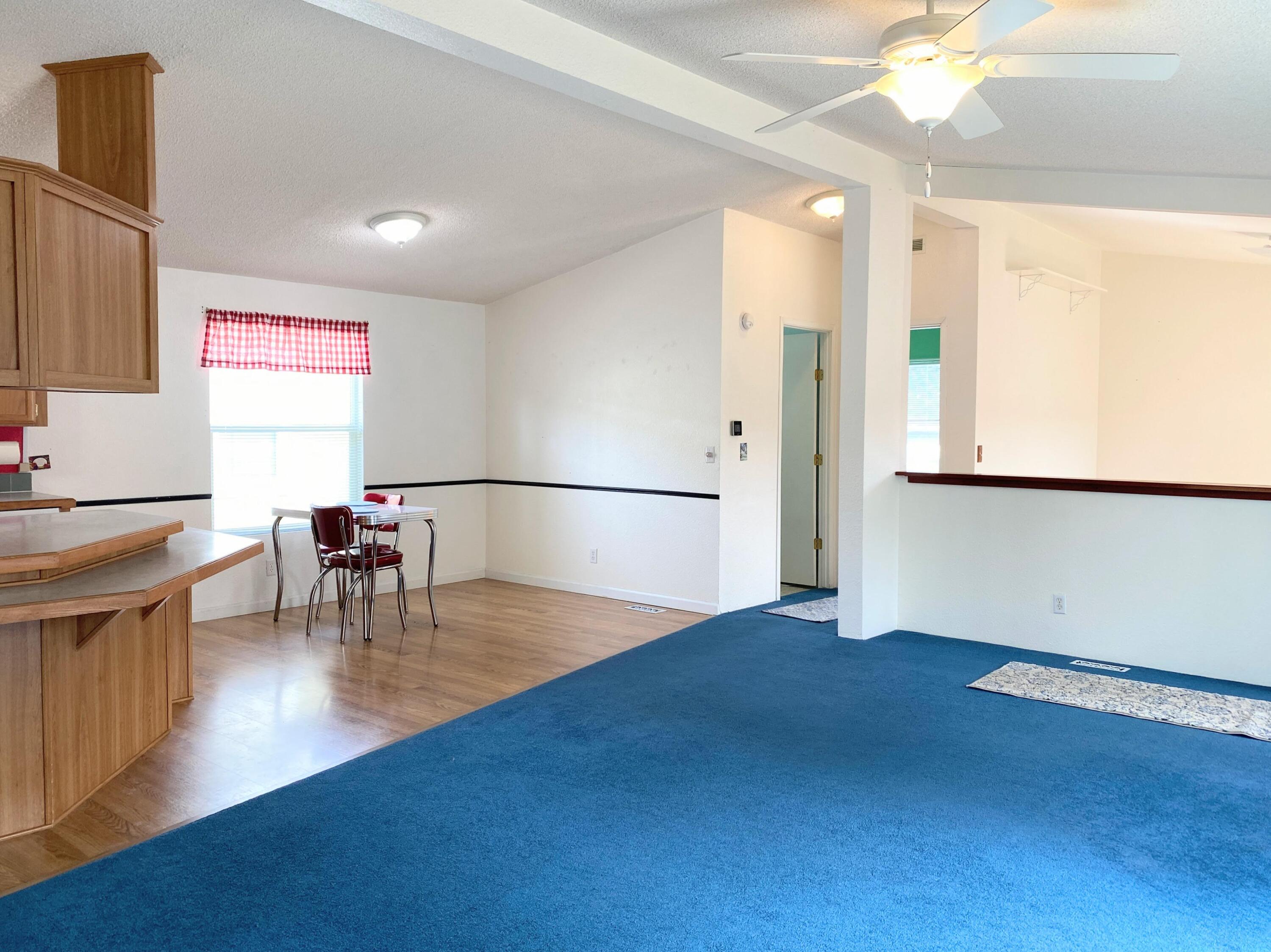 4916 Airstream Avenue, 11