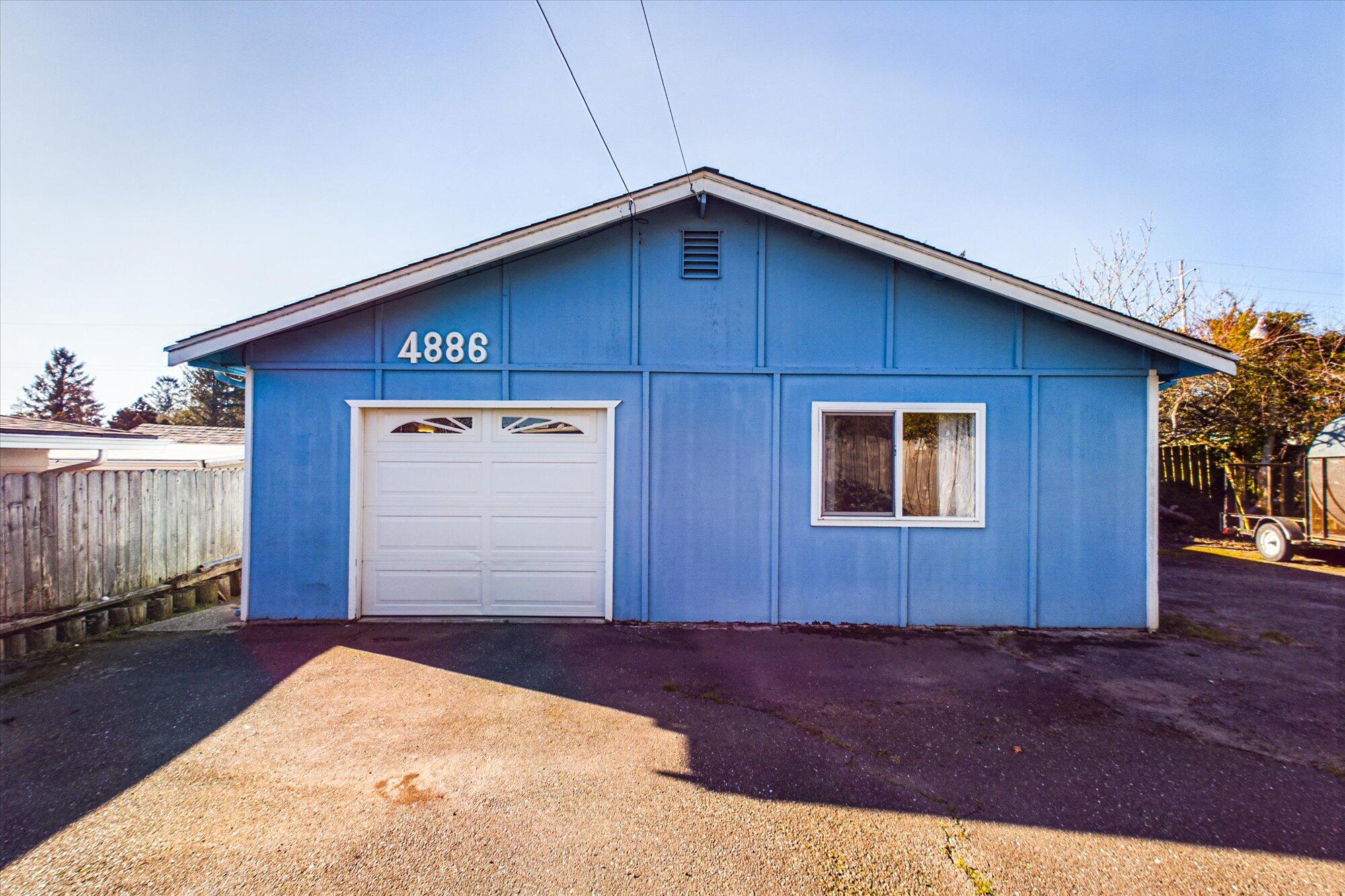 4886 Crane Street