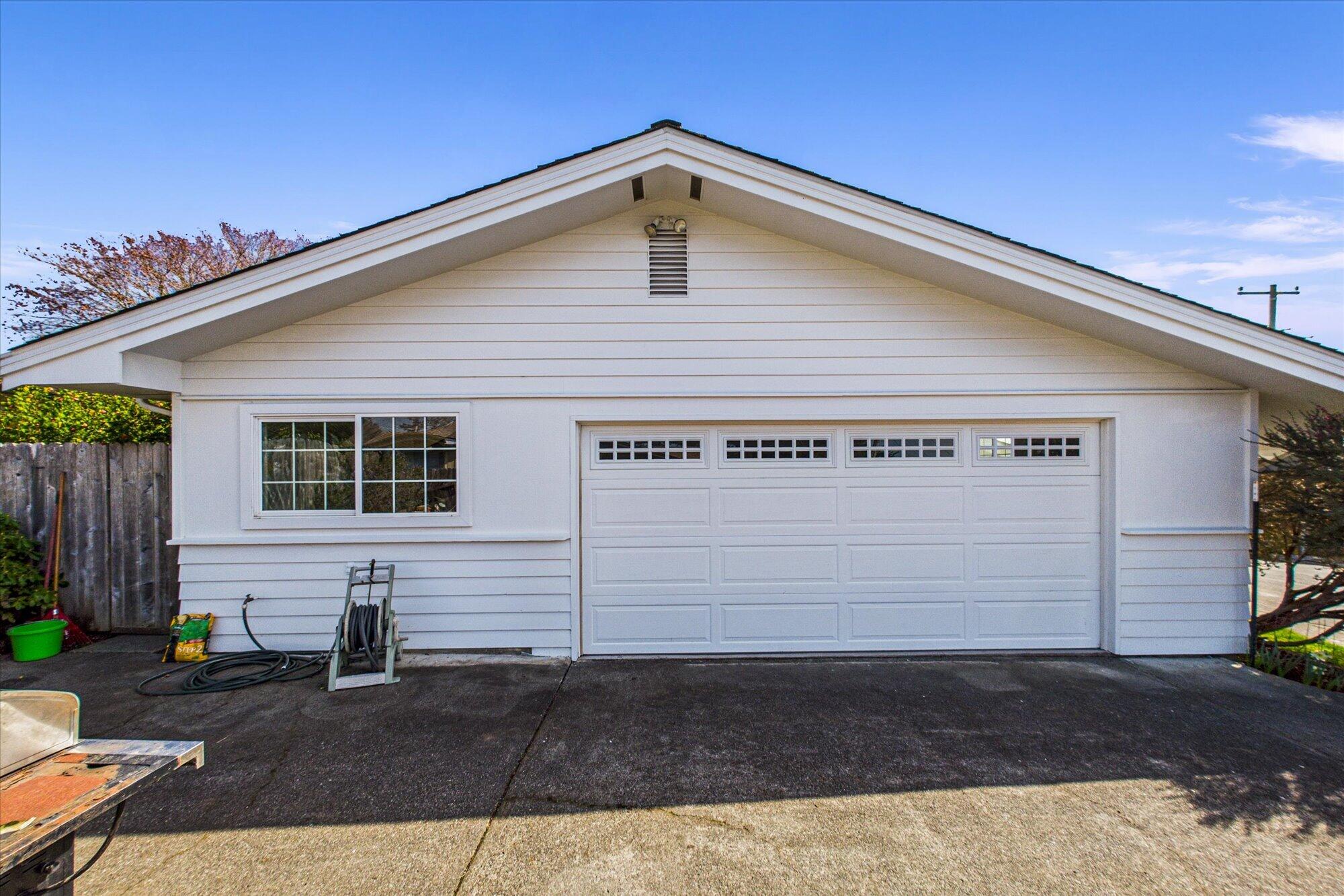 2001 Cypress Loop