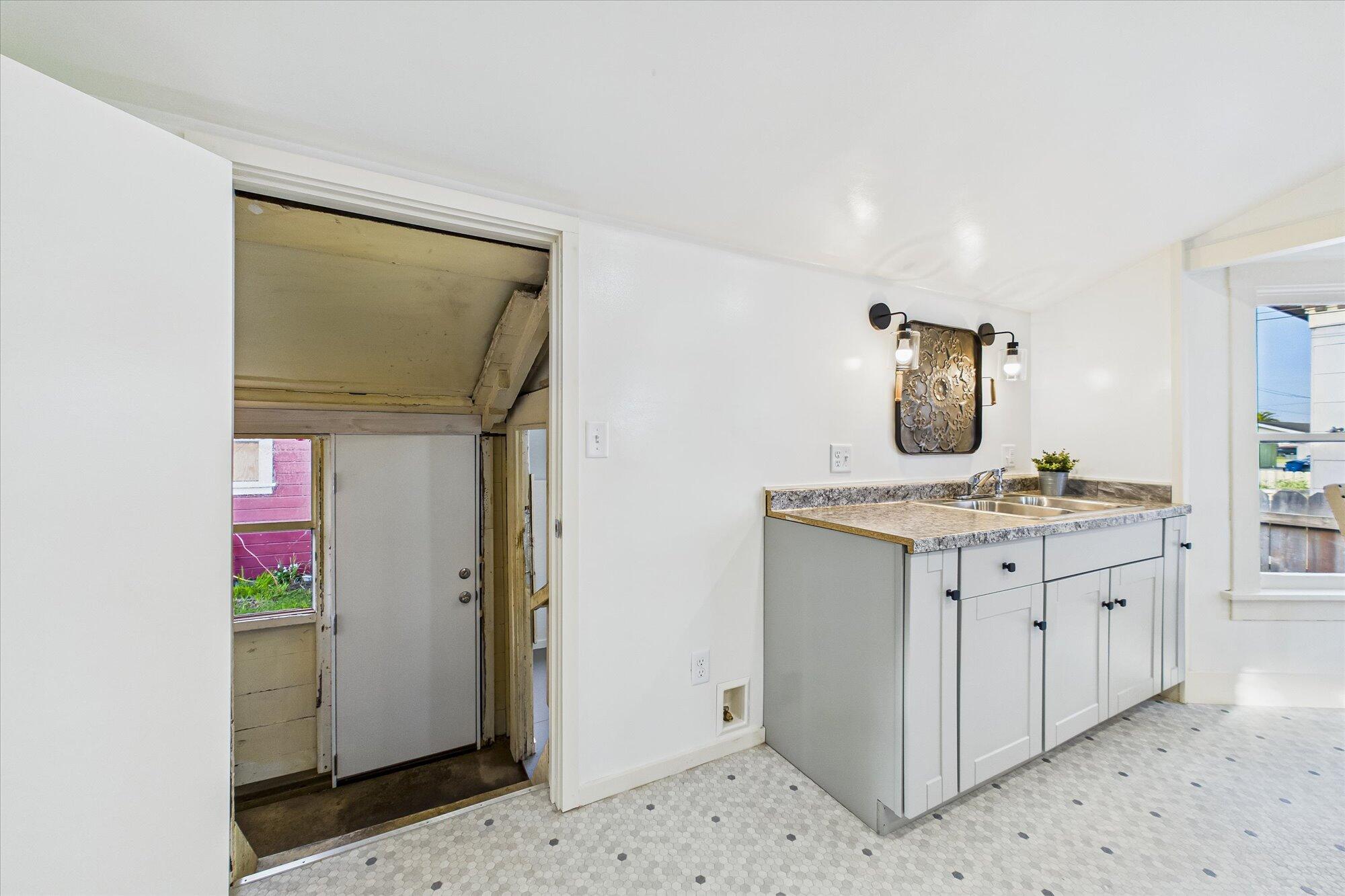 1431 6th Street