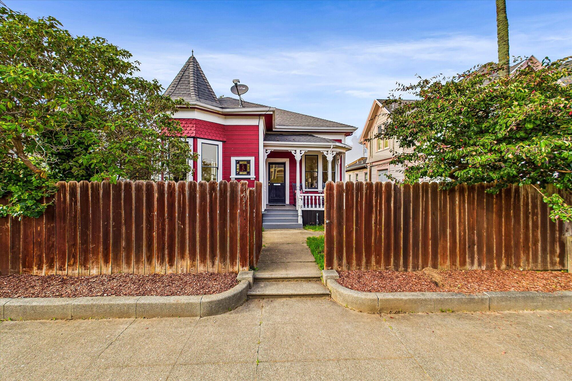 1431 6th Street