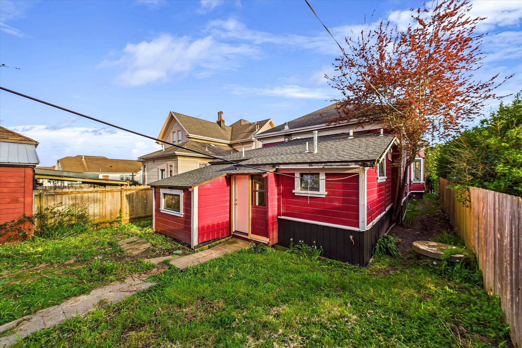 1431 6th Street