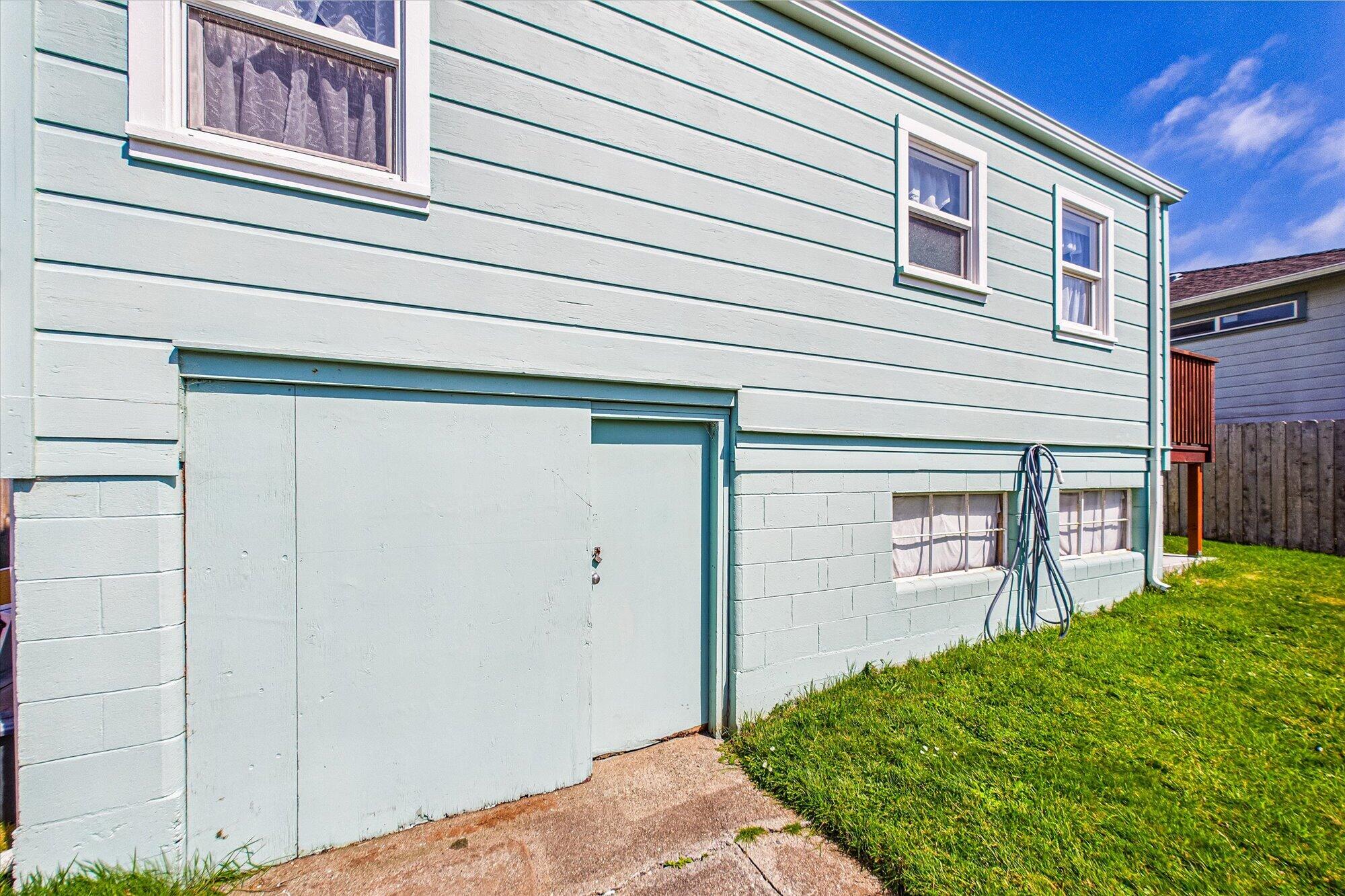 2238 Albee Street