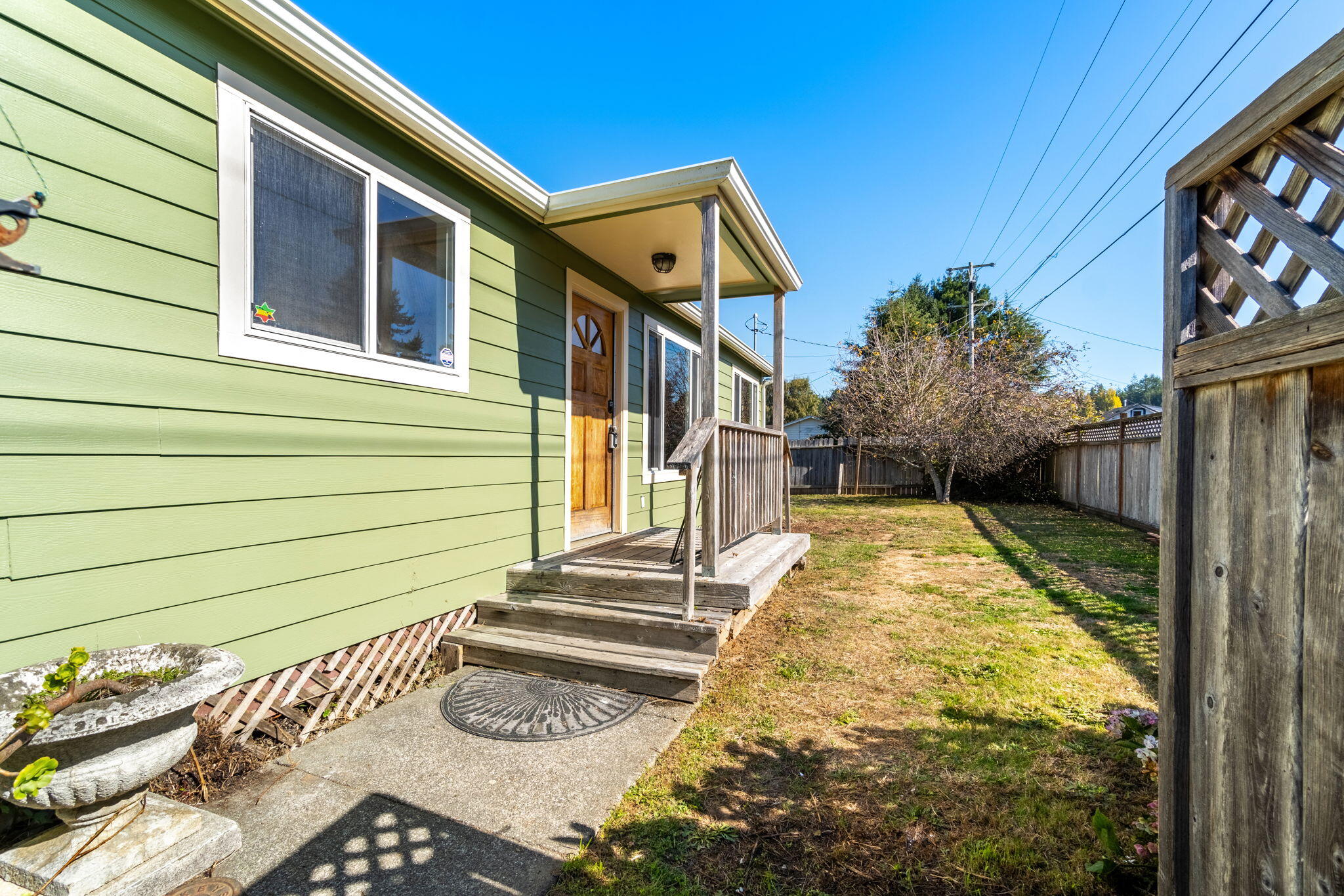 1957 Gage Lane, Eureka