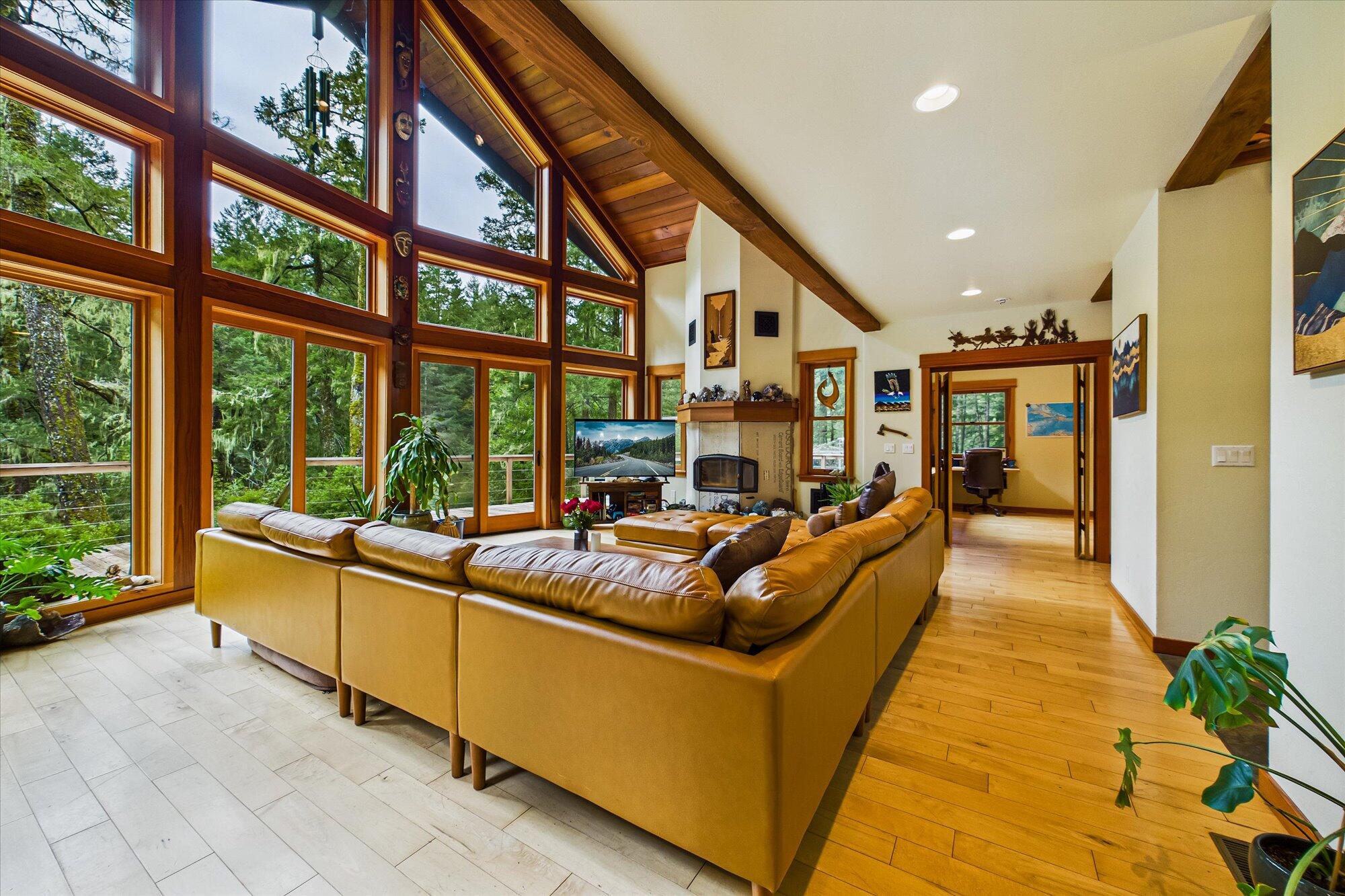 8521 Butler Valley Road