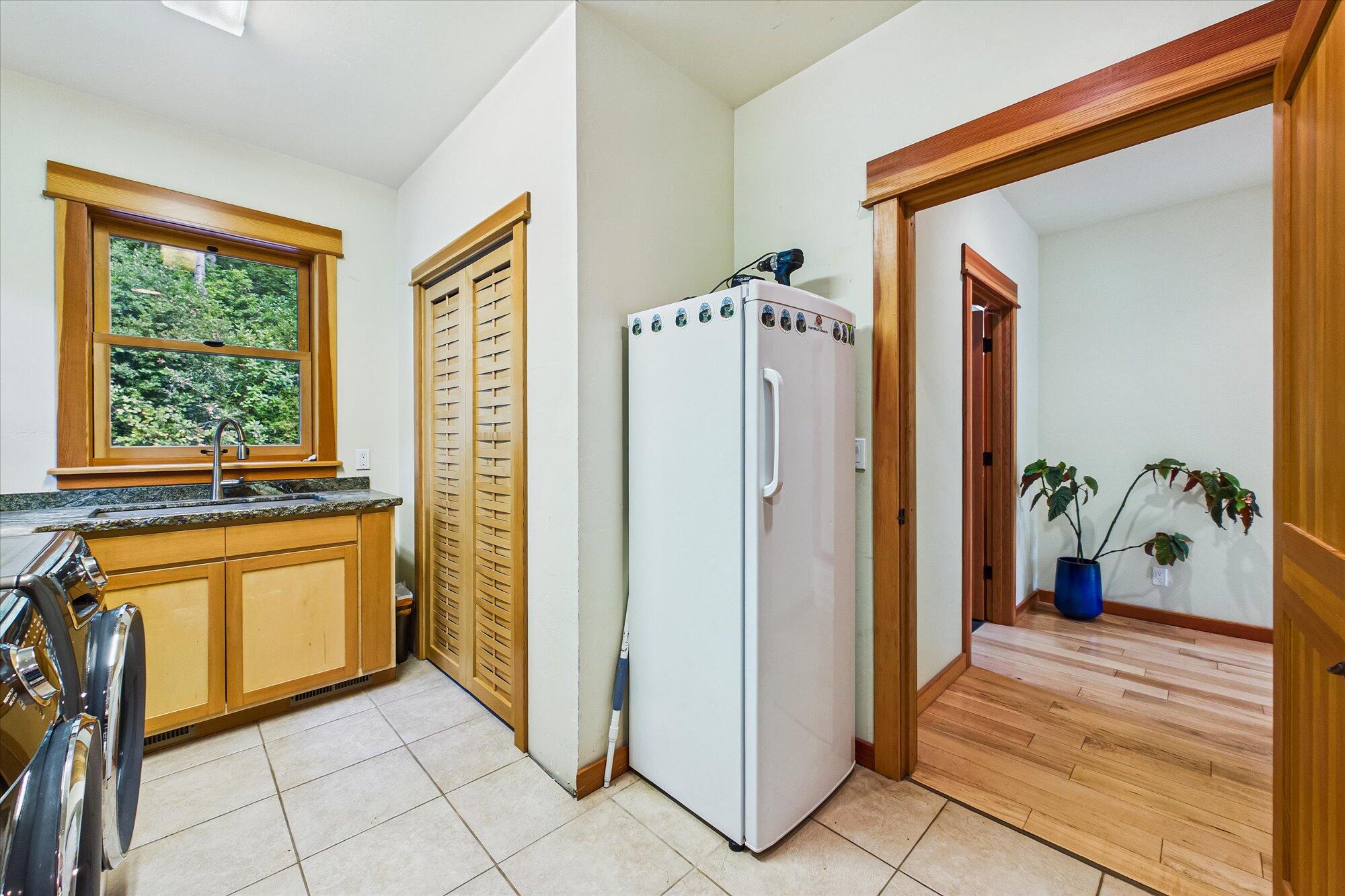 8521 Butler Valley Road