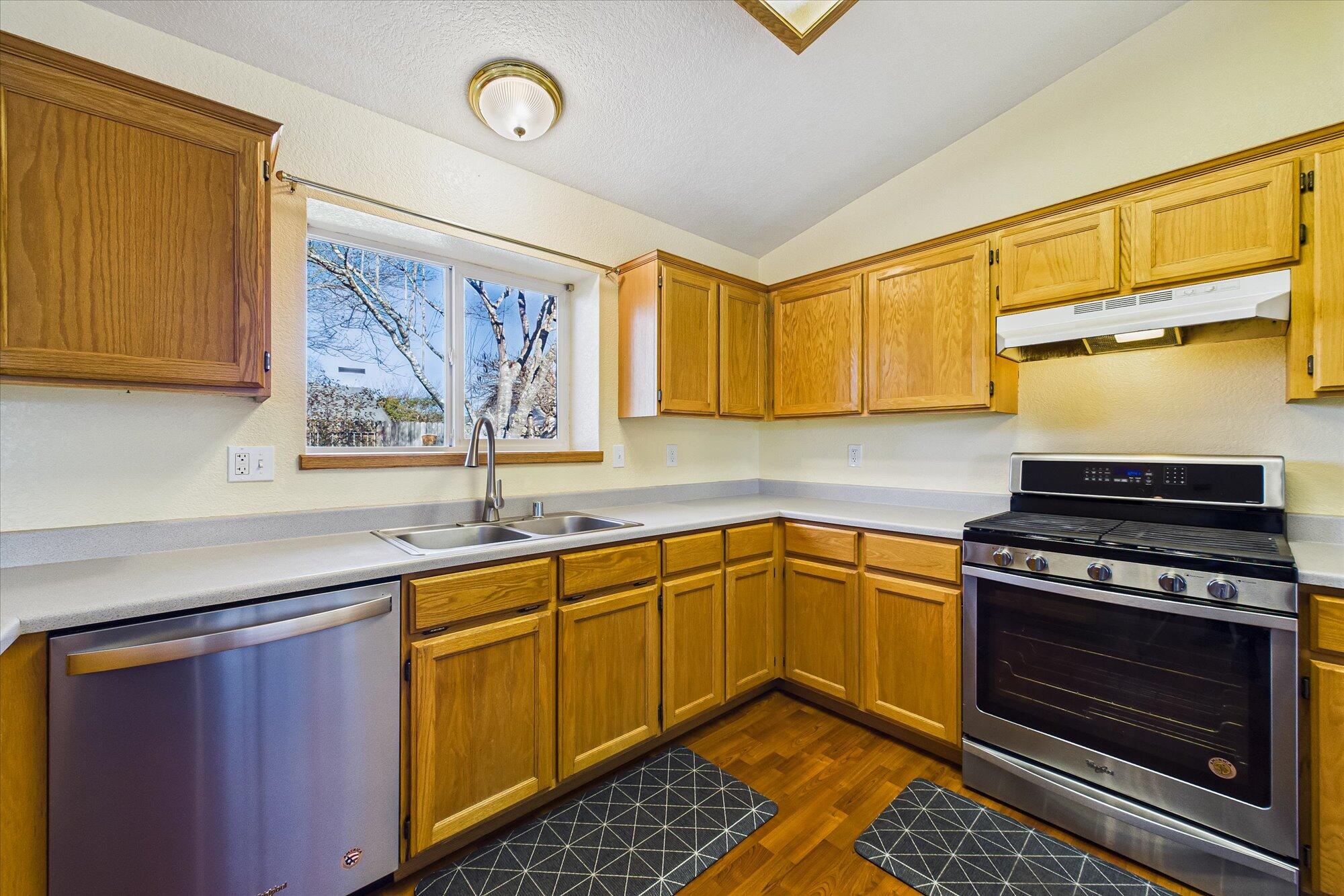 1305 Hedge Rose Court, McKinleyville