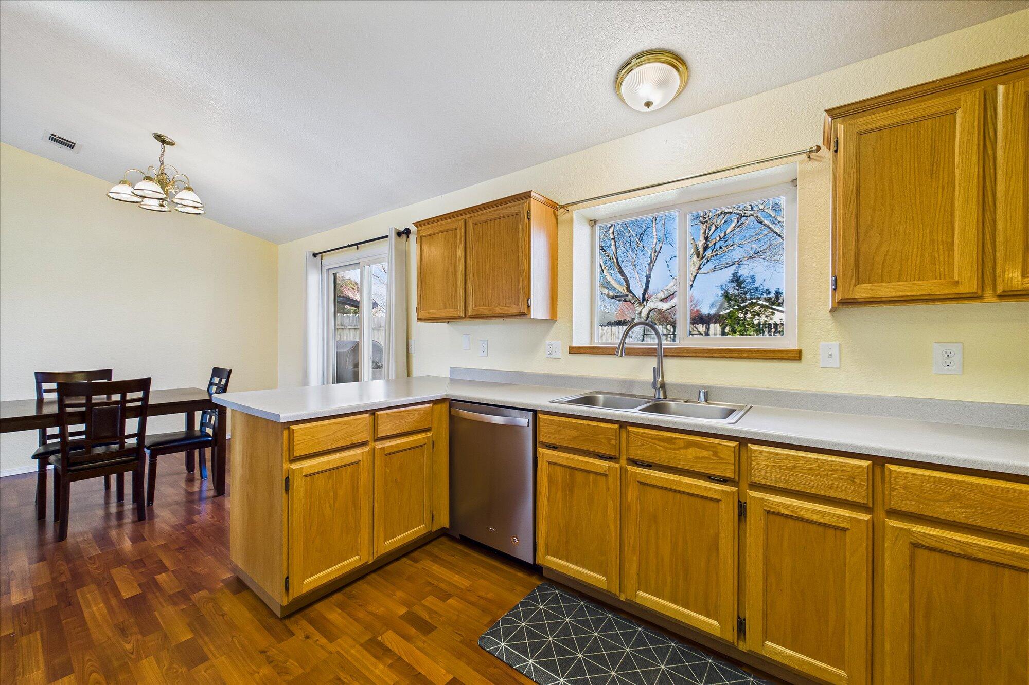 1305 Hedge Rose Court, McKinleyville