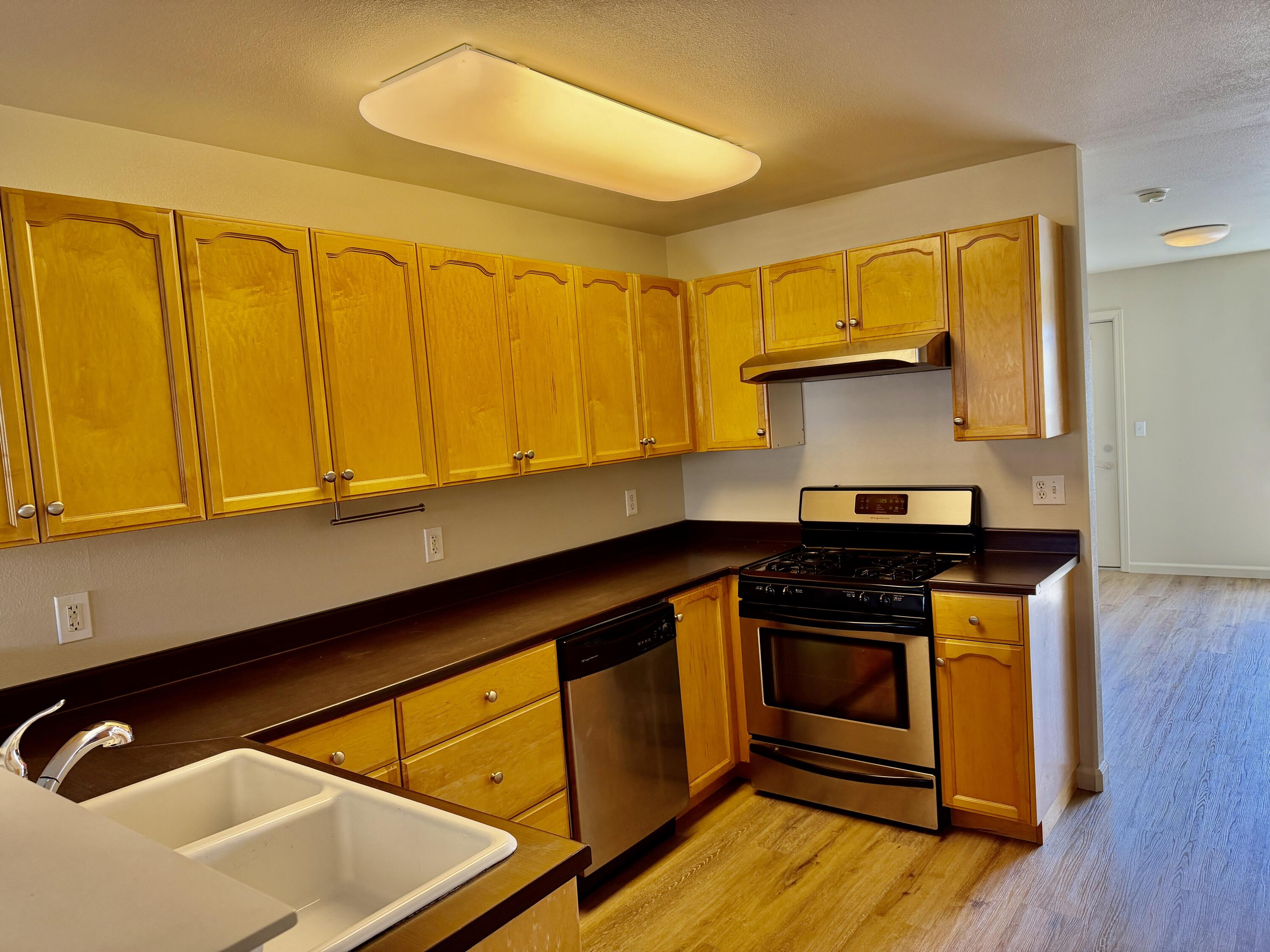 954 Courtyard Circle