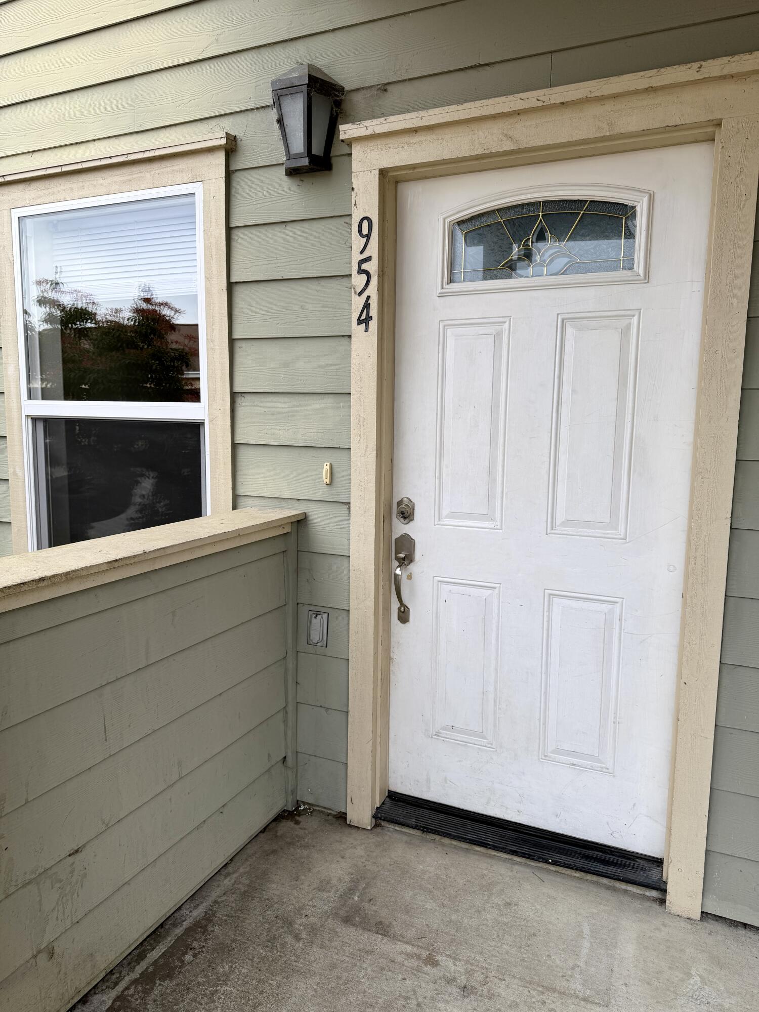 954 Courtyard Circle