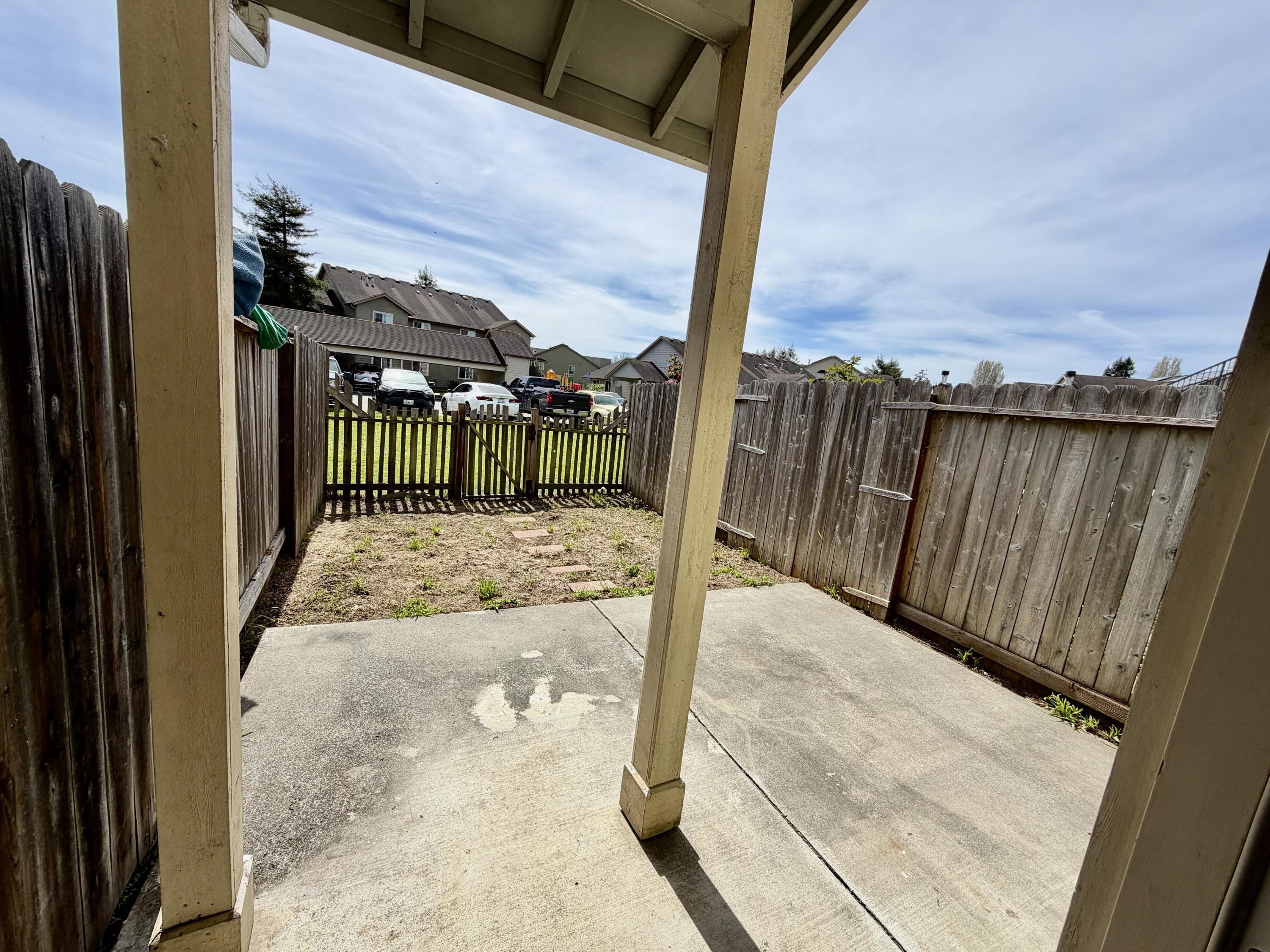 954 Courtyard Circle