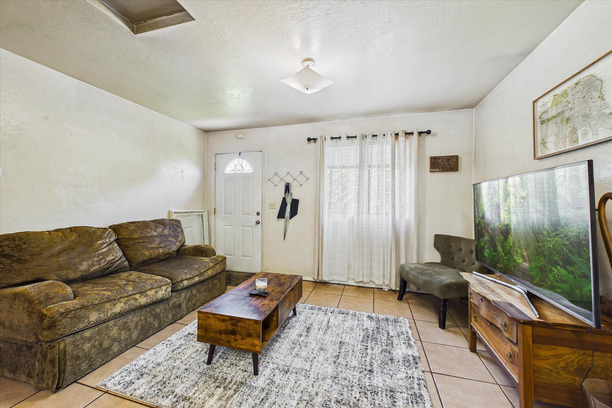 2467 Fern Street
