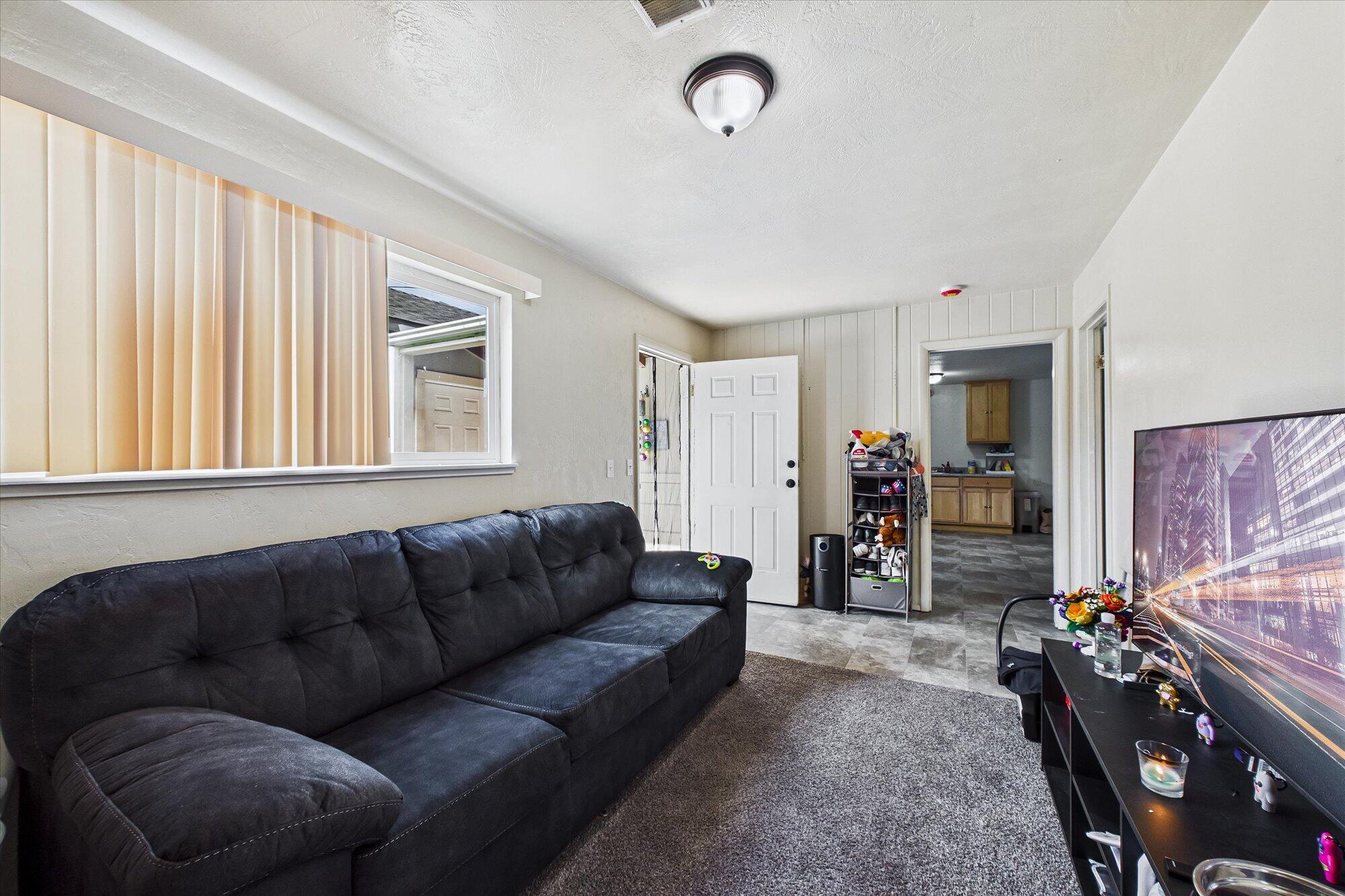 2467 Fern Street