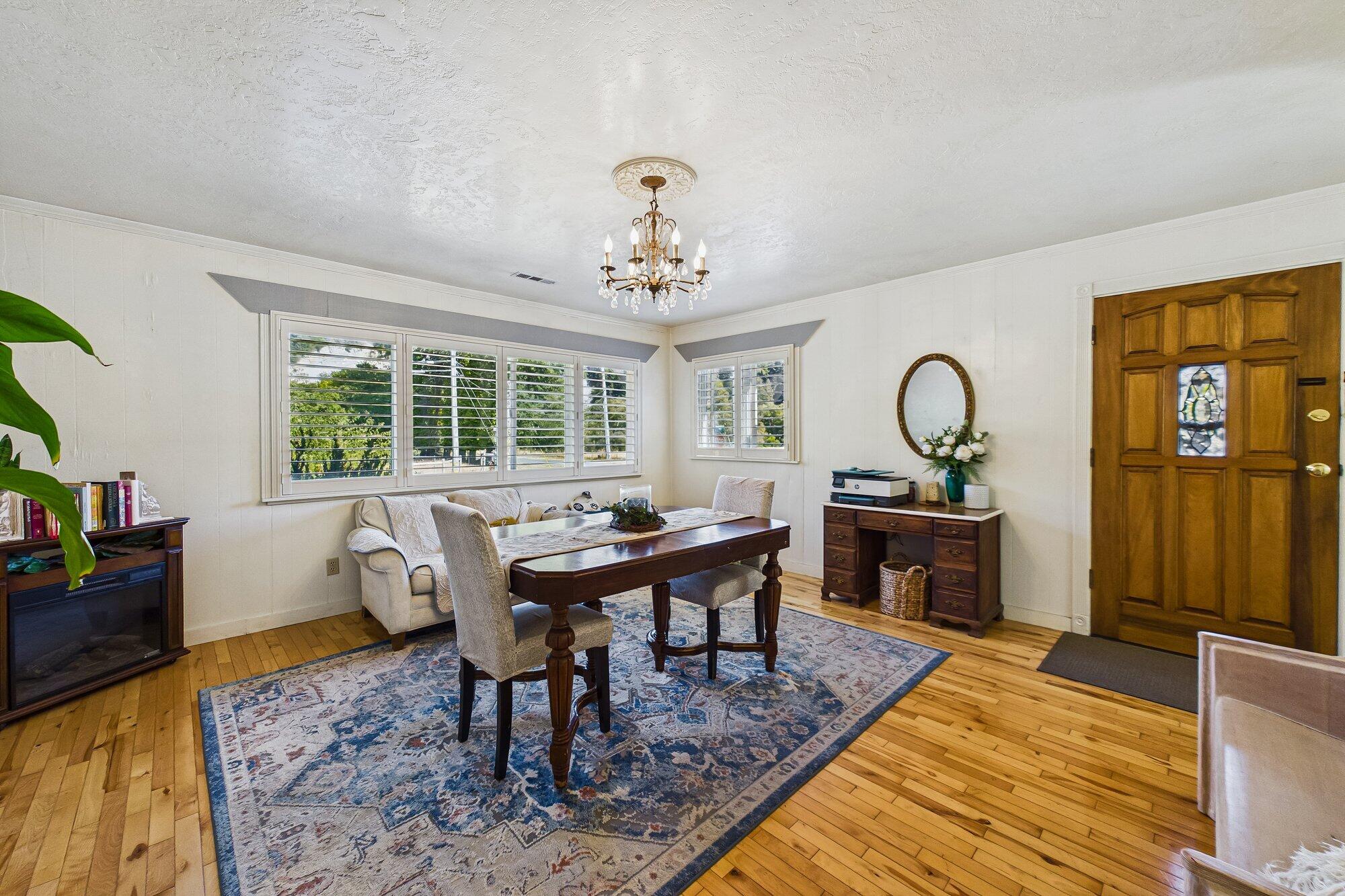 725 Walnut Drive