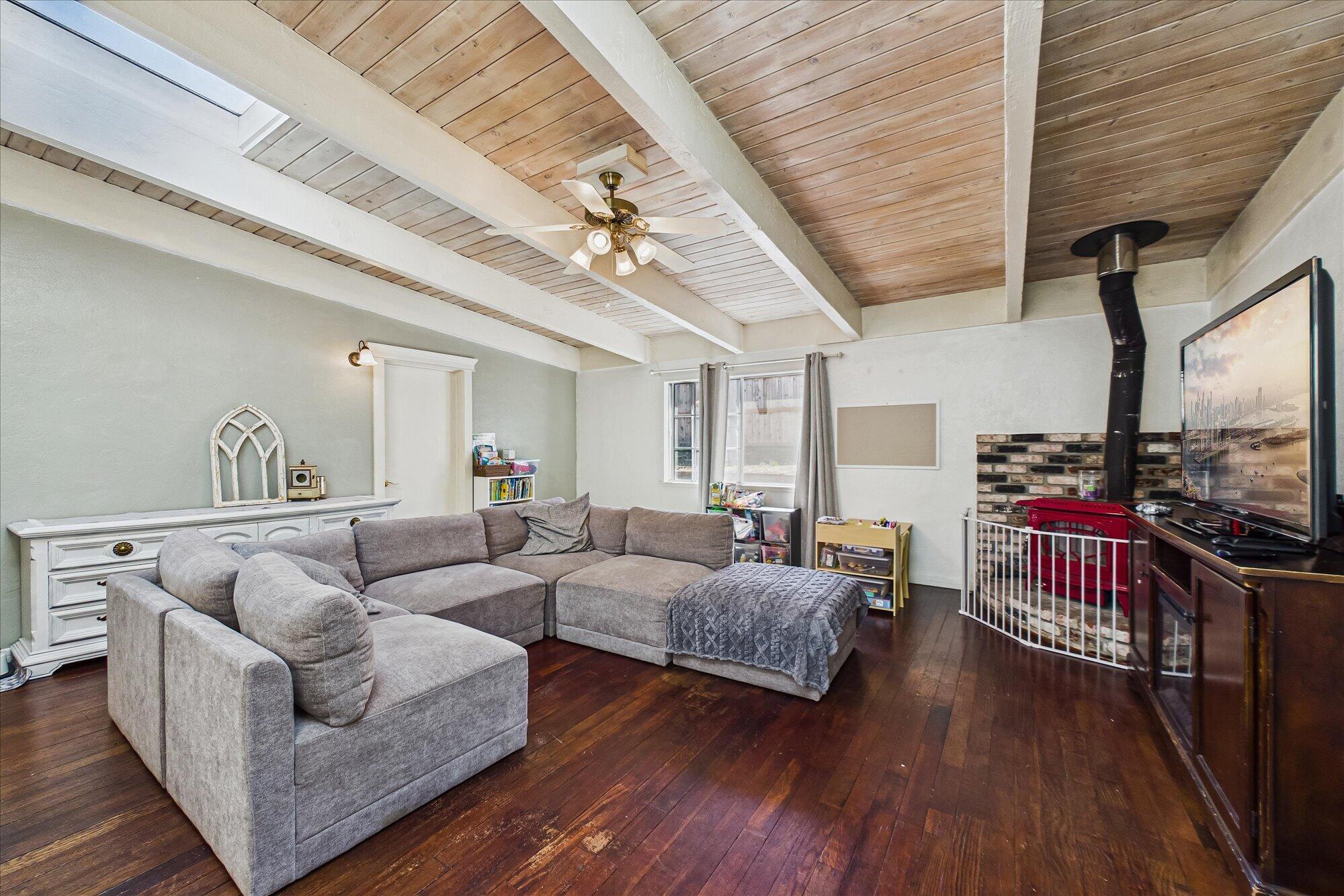 725 Walnut Drive