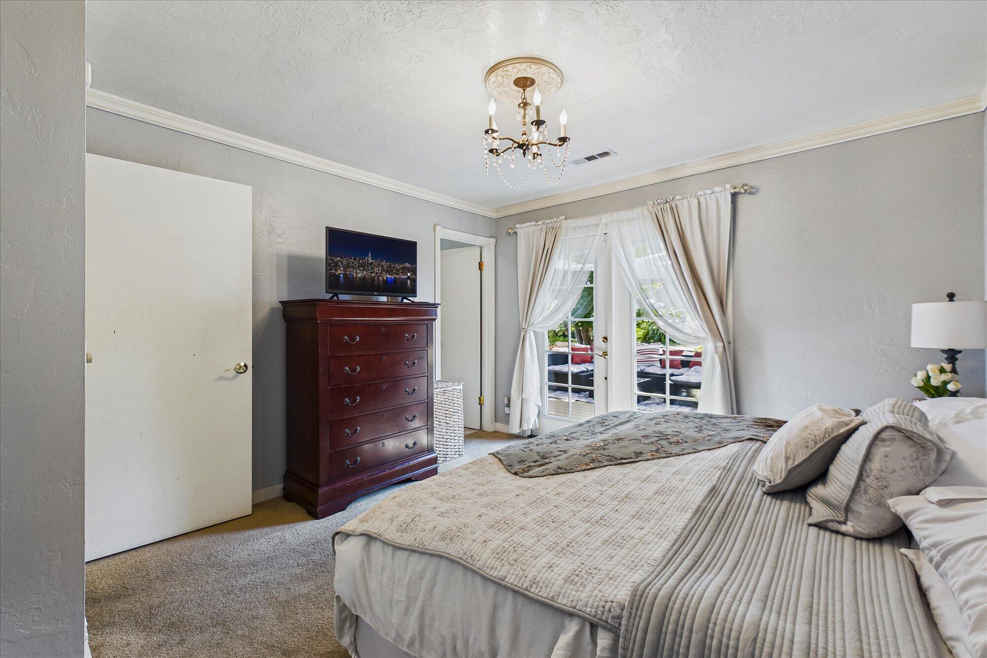725 Walnut Drive