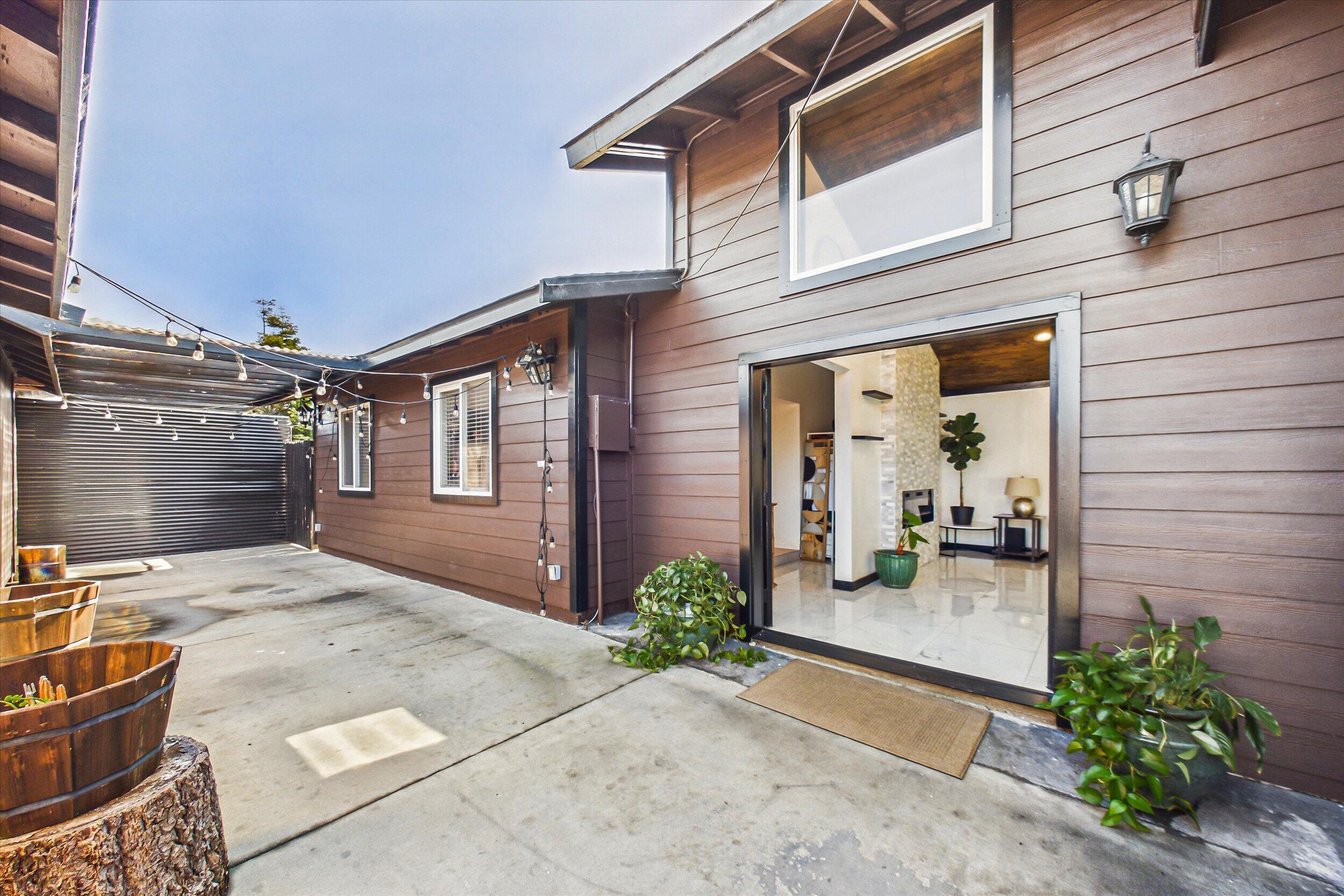 3303 Summer Street