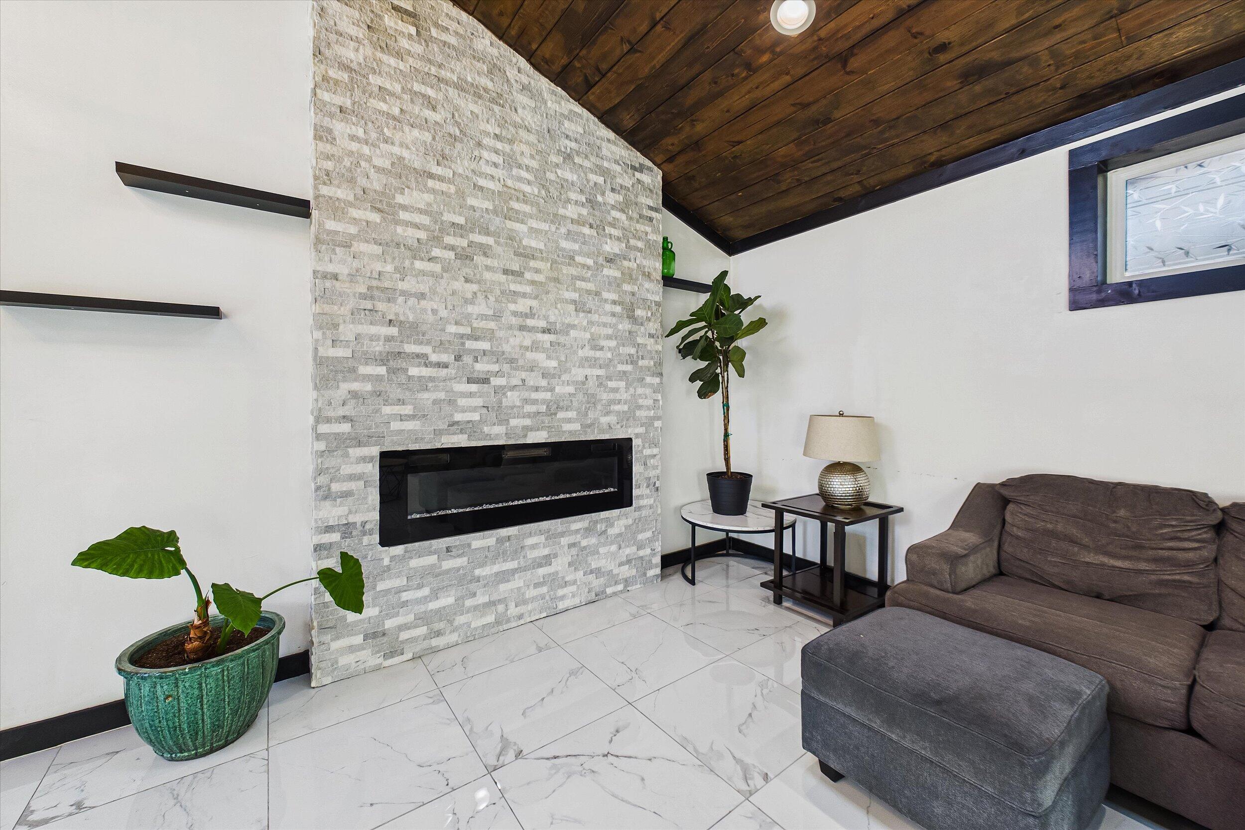 3303 Summer Street