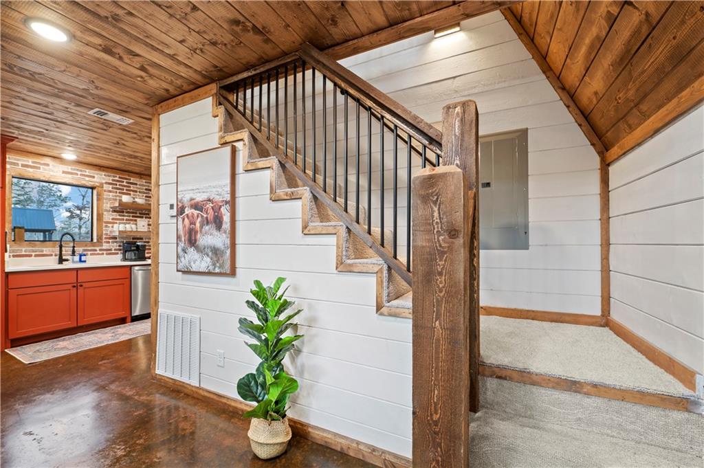 57 Lookout Pines Trail