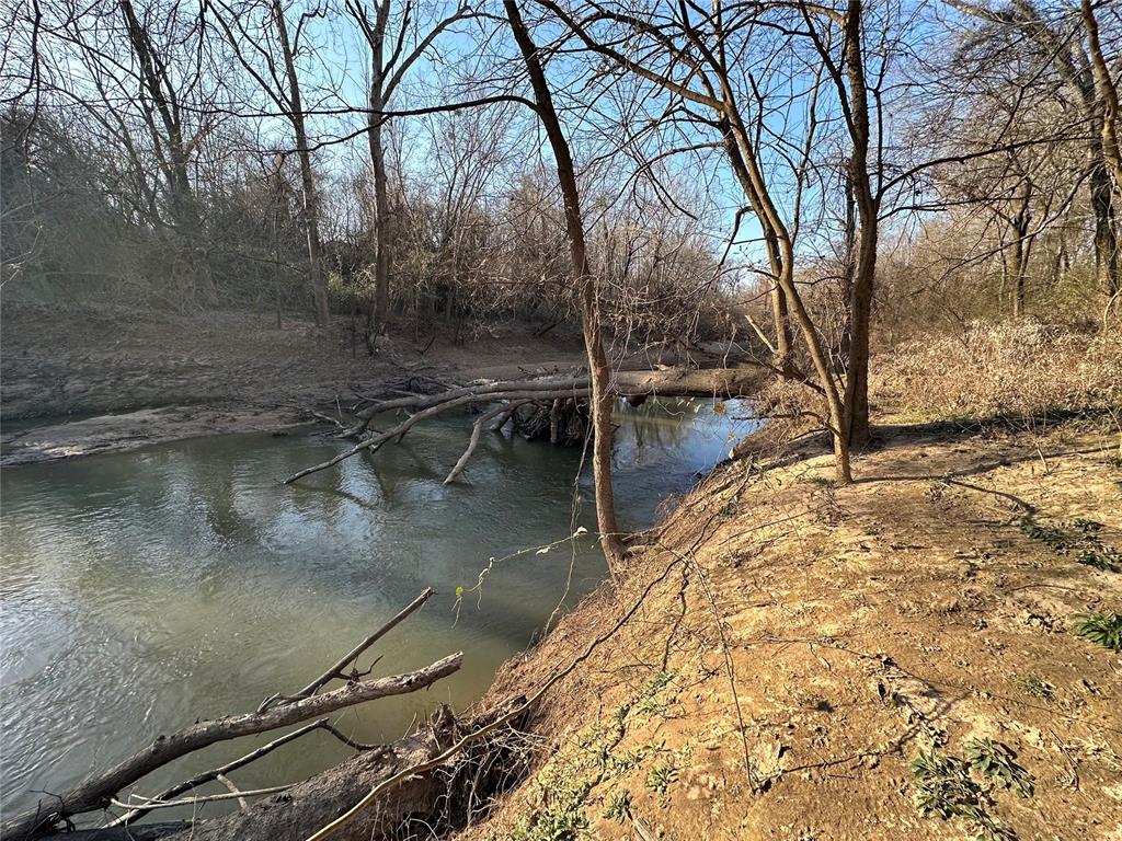 6937 Holly Creek Road