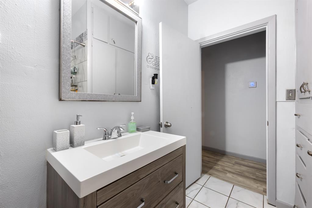 503 E Washington Street