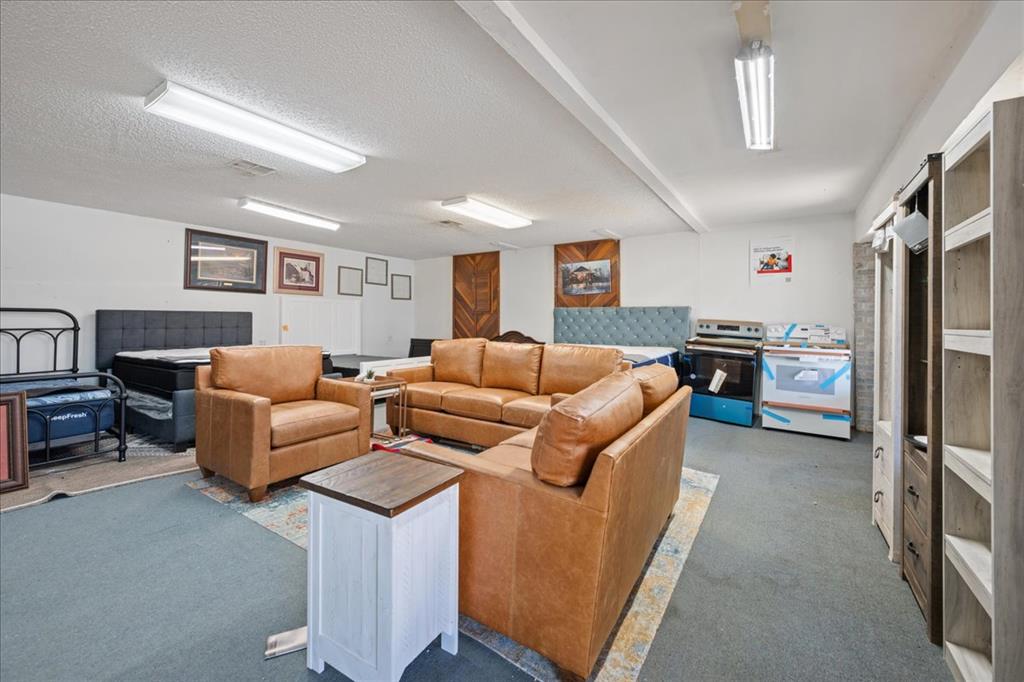 3400 NE Lincoln Road