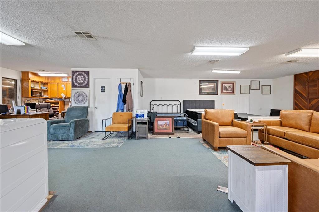 3400 NE Lincoln Road