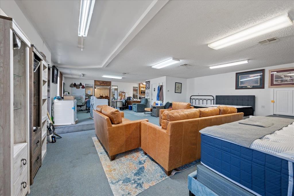 3400 NE Lincoln Road