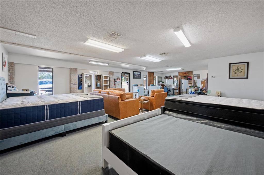 3400 NE Lincoln Road