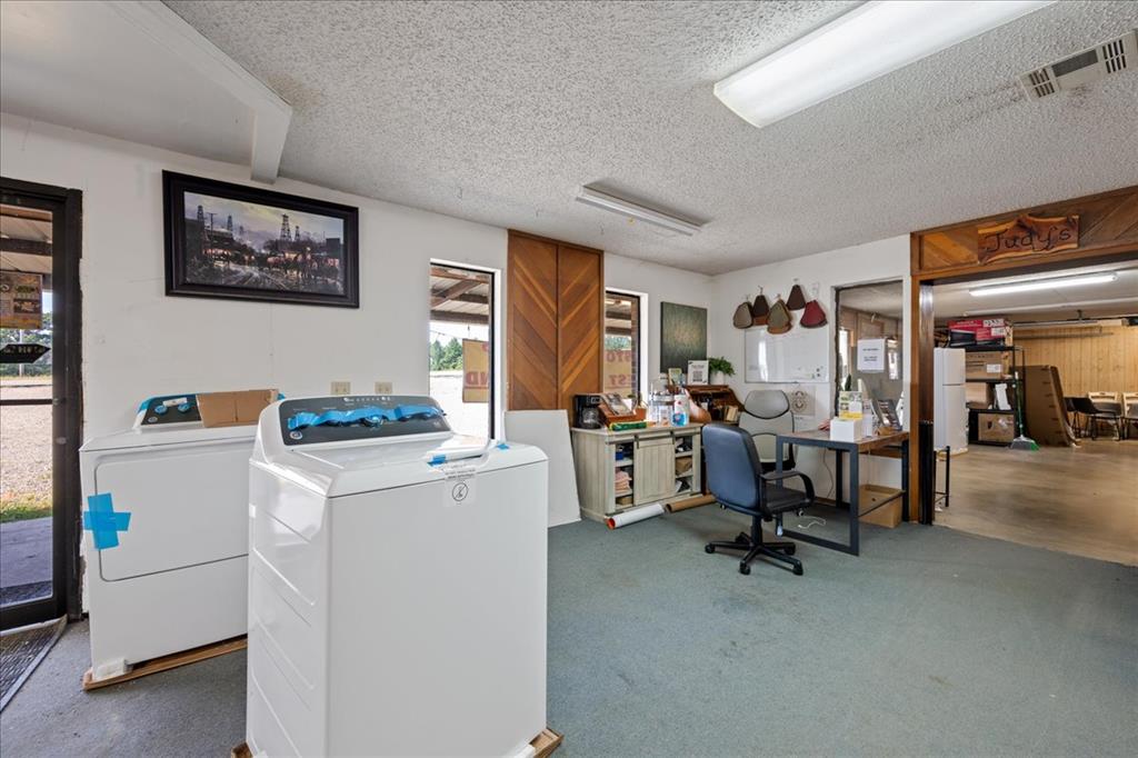 3400 NE Lincoln Road