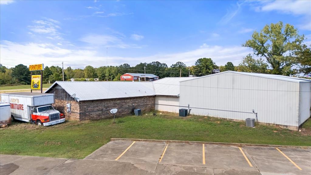 3400 NE Lincoln Road