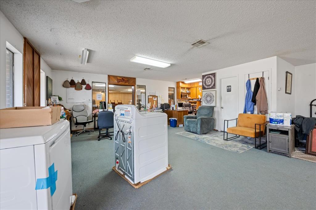 3400 NE Lincoln Road