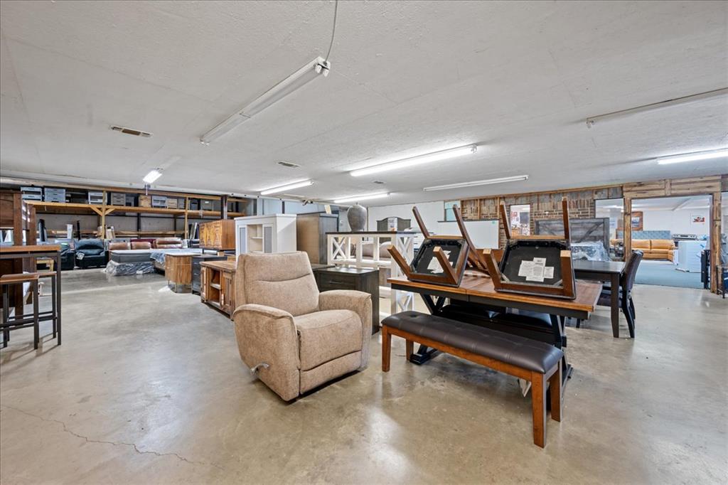 3400 NE Lincoln Road