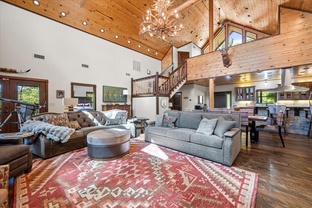 1110 Lake Ridge Lane