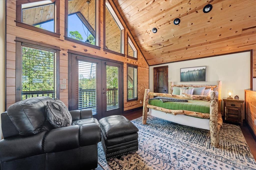 1110 Lake Ridge Lane