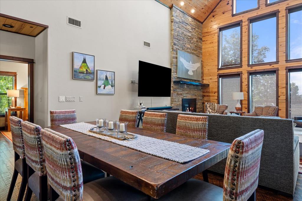 1110 Lake Ridge Lane