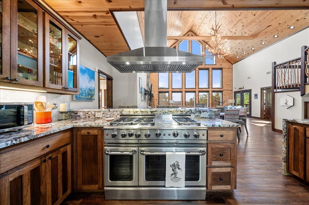 1110 Lake Ridge Lane