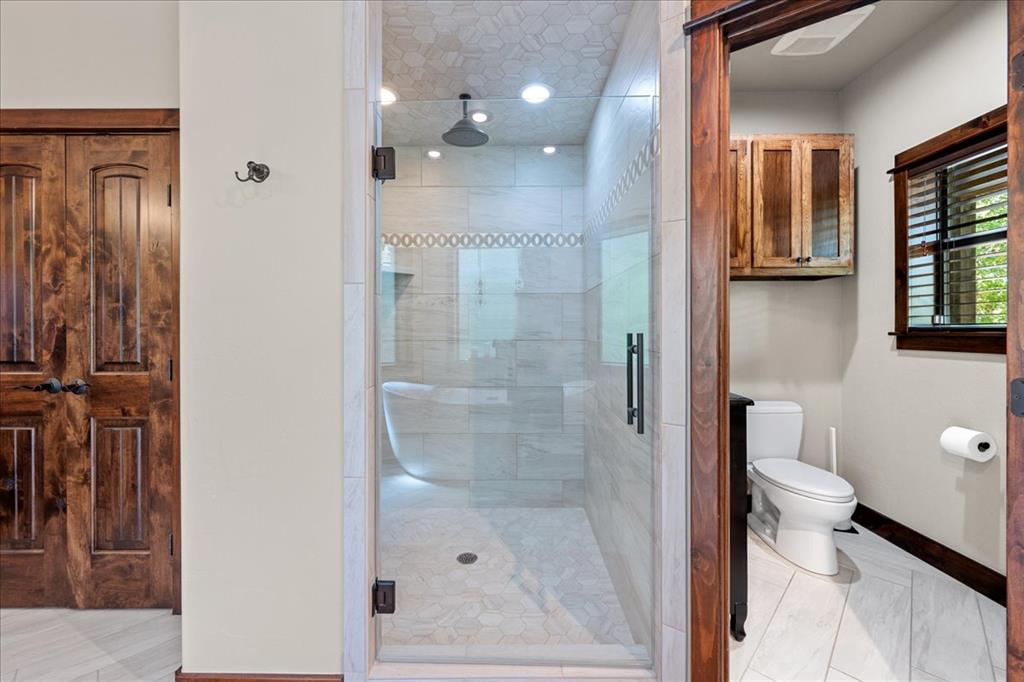 1110 Lake Ridge Lane