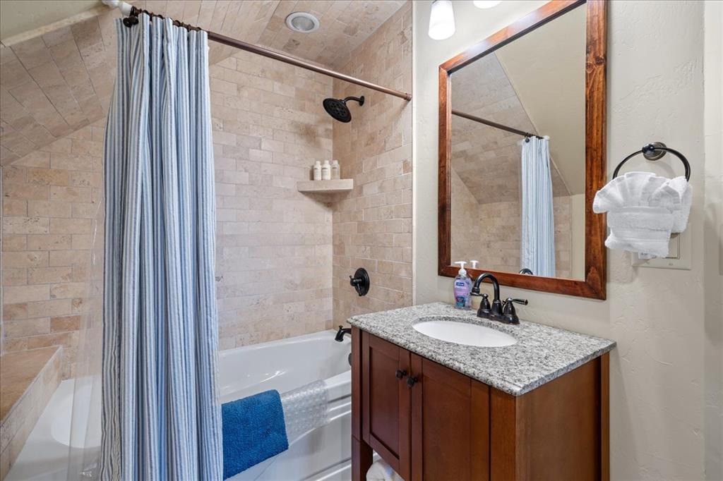 1110 Lake Ridge Lane