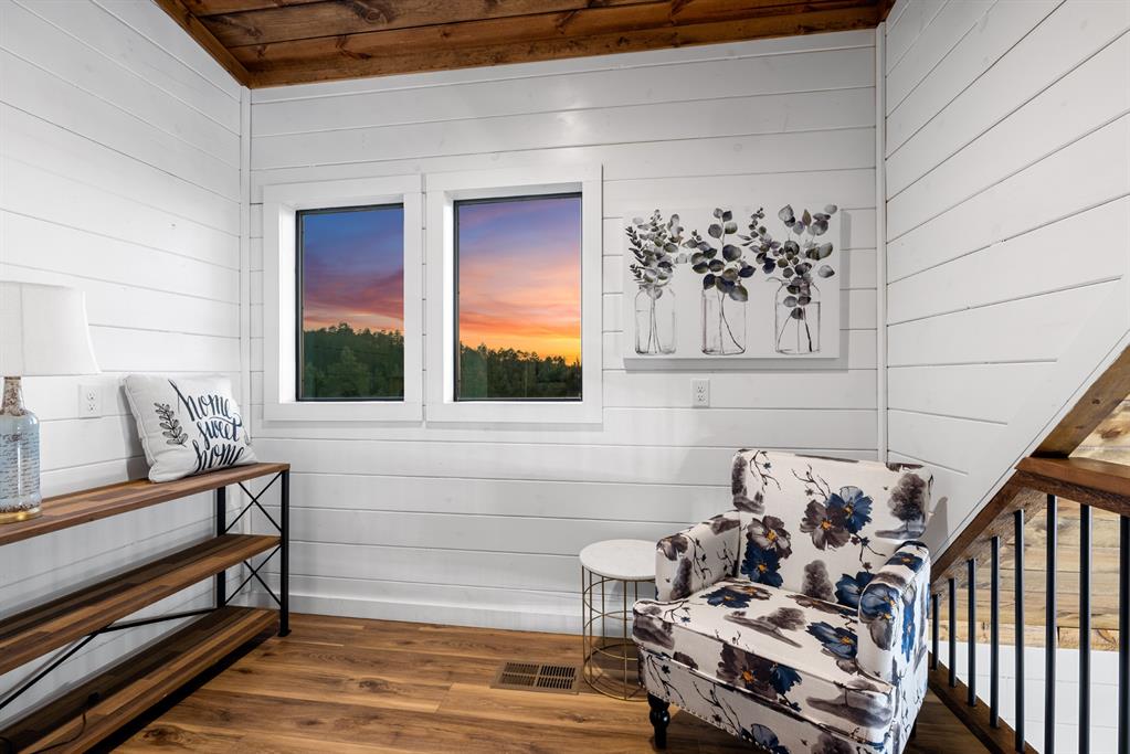 32 Scarlet Oak Trail