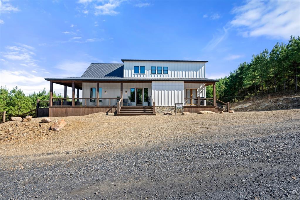 32 Scarlet Oak Trail