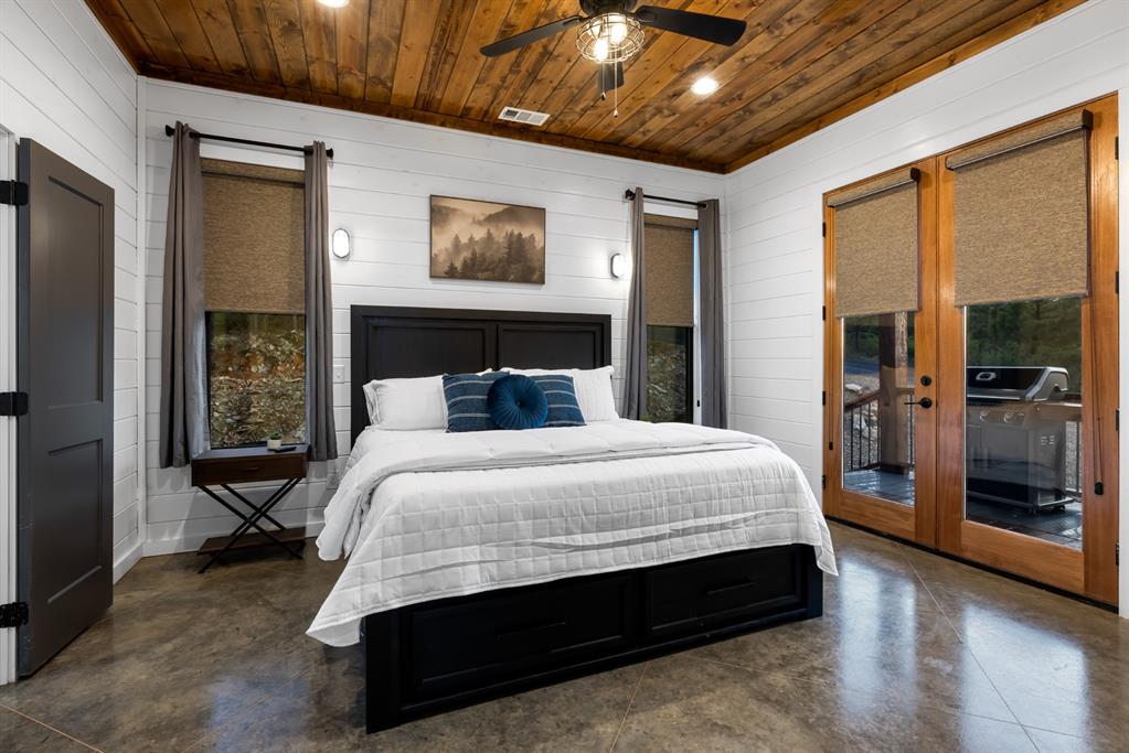 32 Scarlet Oak Trail