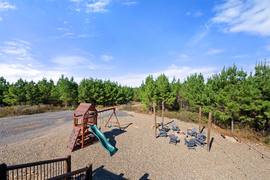 32 Scarlet Oak Trail