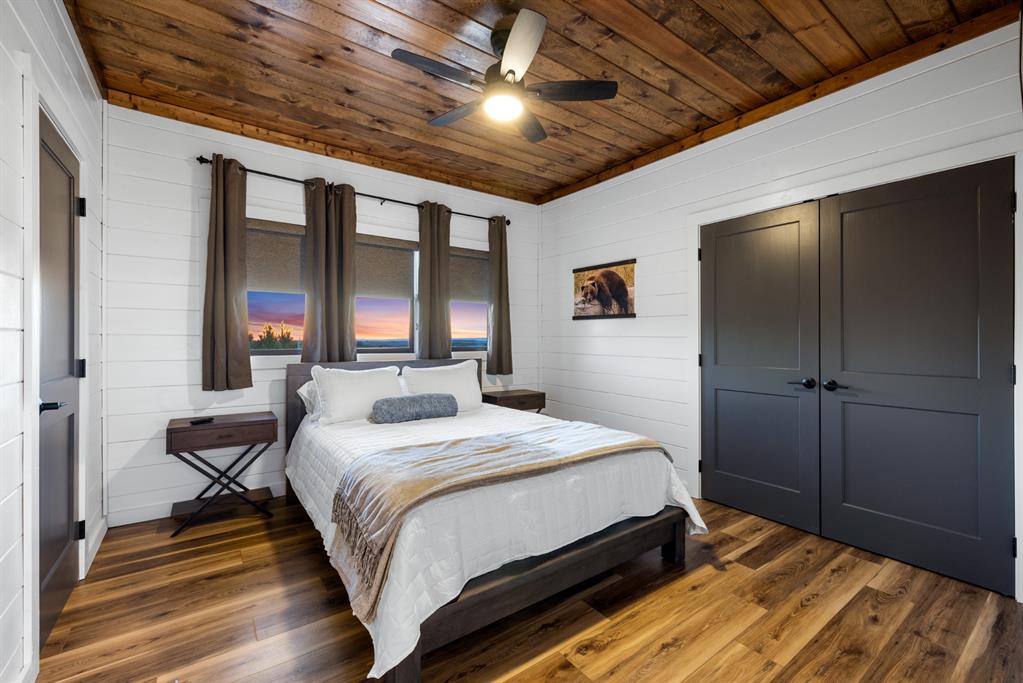 32 Scarlet Oak Trail