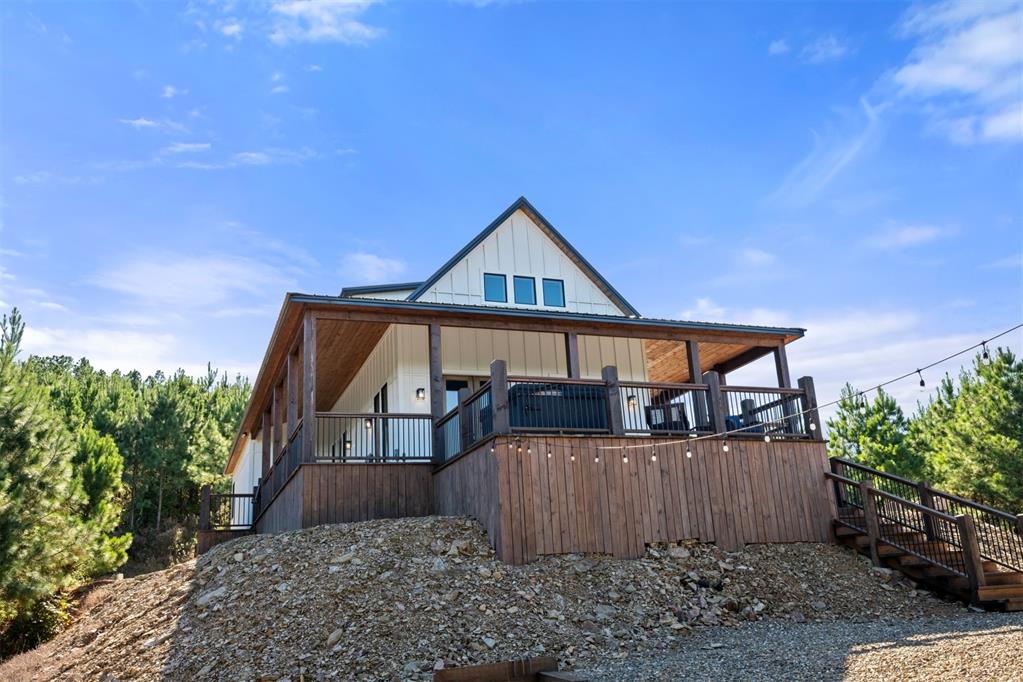 32 Scarlet Oak Trail