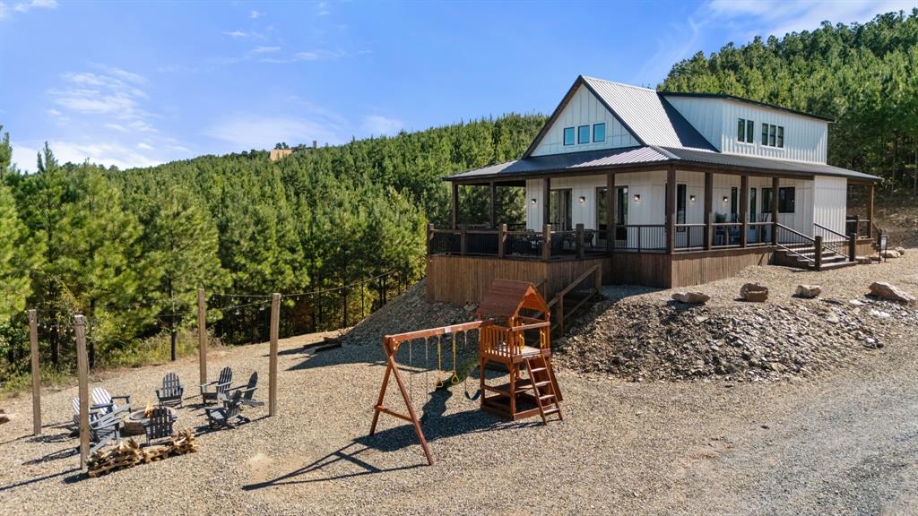 32 Scarlet Oak Trail