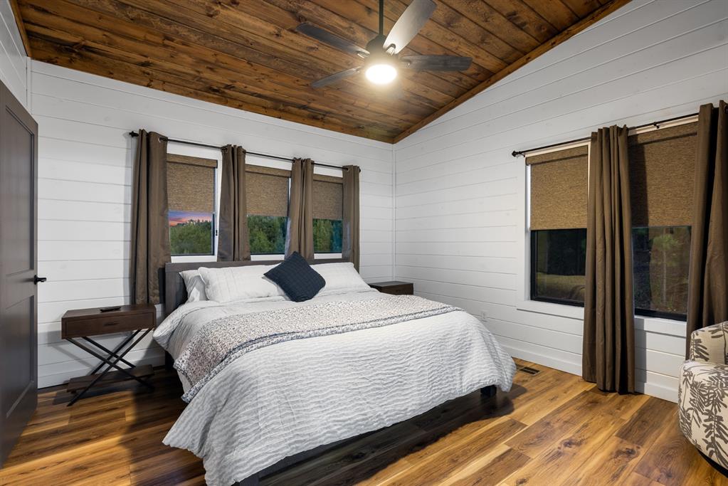 32 Scarlet Oak Trail