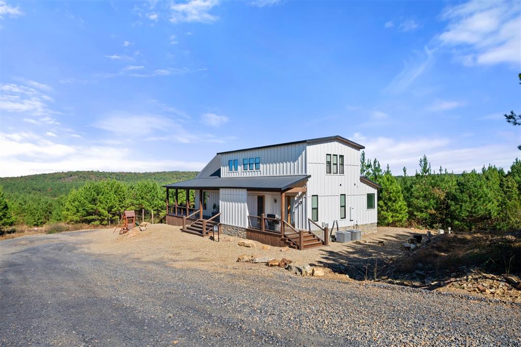 32 Scarlet Oak Trail