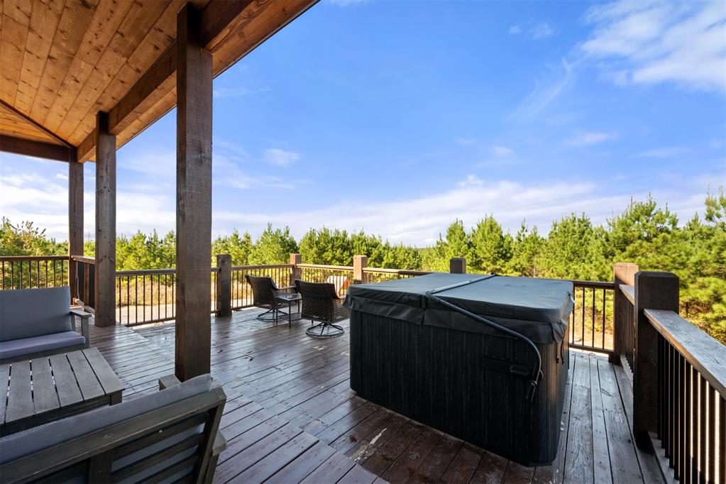 32 Scarlet Oak Trail